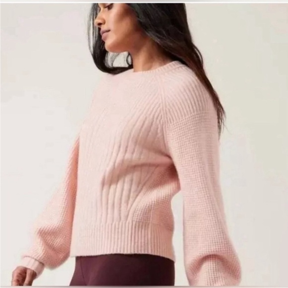Athleta Layover merino wool blend sweater. Size medium.